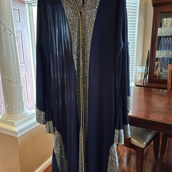 Dubai style abaya. worn open or closed. Navy blue with silver embellishments. - Picture 4 of 5